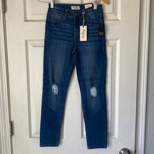New with tags! Revery jeans